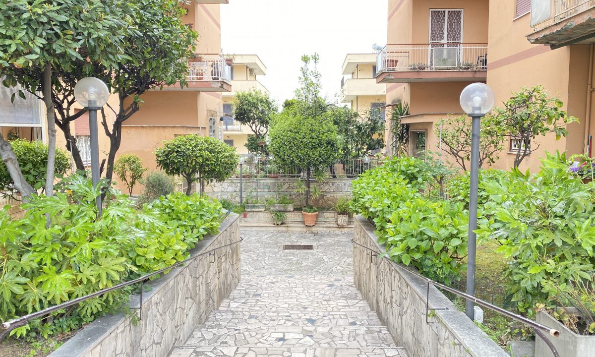 Via di Bravetta - Roma Appartamento in vendita INGRESSO CONDOMINIO