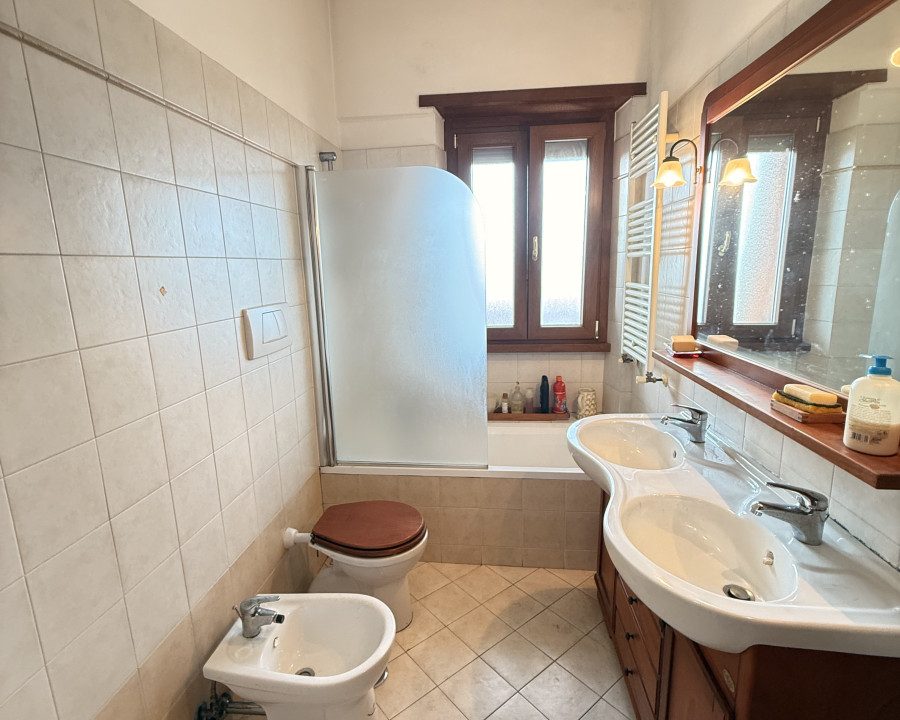 Trilocale in Vendita in Via Trionfale 11300 bagno1