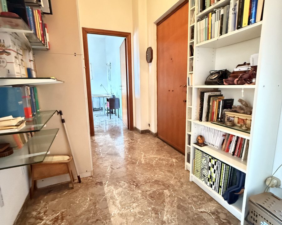 Trilocale in Vendita in Via Trionfale 11300 ingresso