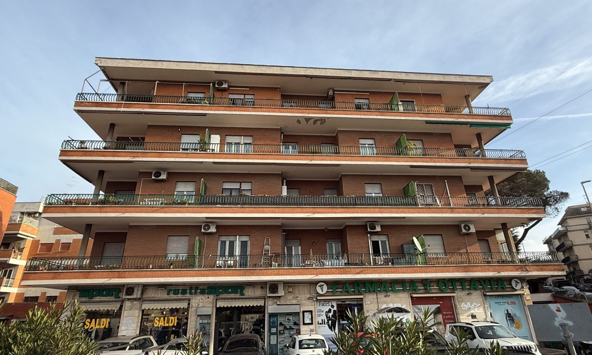 Trilocale in Vendita in Via Trionfale 11300 palazzina