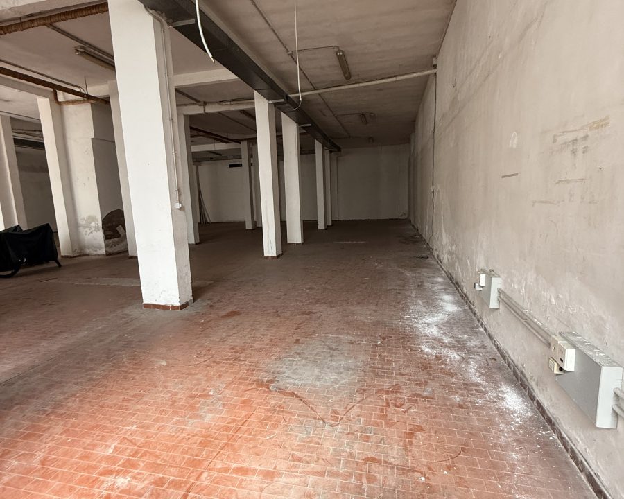AFFITTO LOCALE COMMERCIALE – VIA DEI LAMPUGNANI 30, ROMA