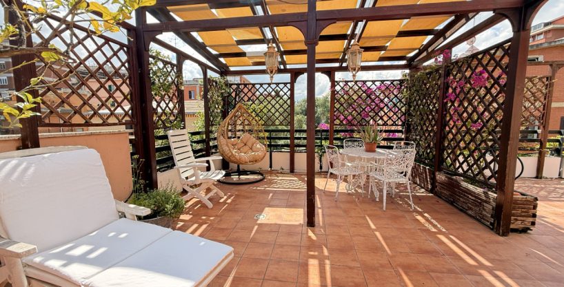 Attico Panoramico con Terrazzo di 120 mq – Via degli Obizzi, Bravetta - Roma
