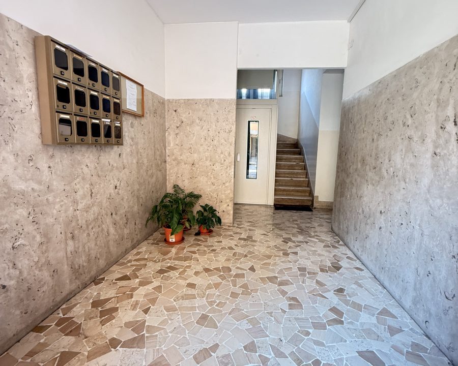LUMINOSO TRILOCALE CON BALCONE – BRAVETTA, ROMA