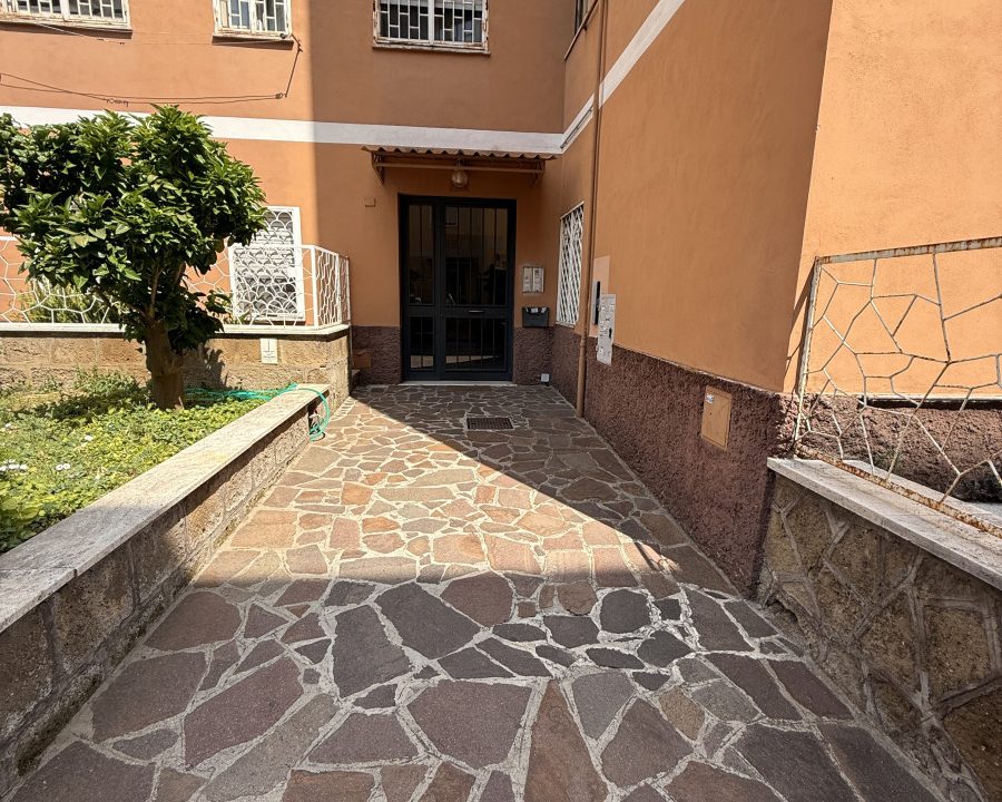 LUMINOSO TRILOCALE CON BALCONE – BRAVETTA, ROMA