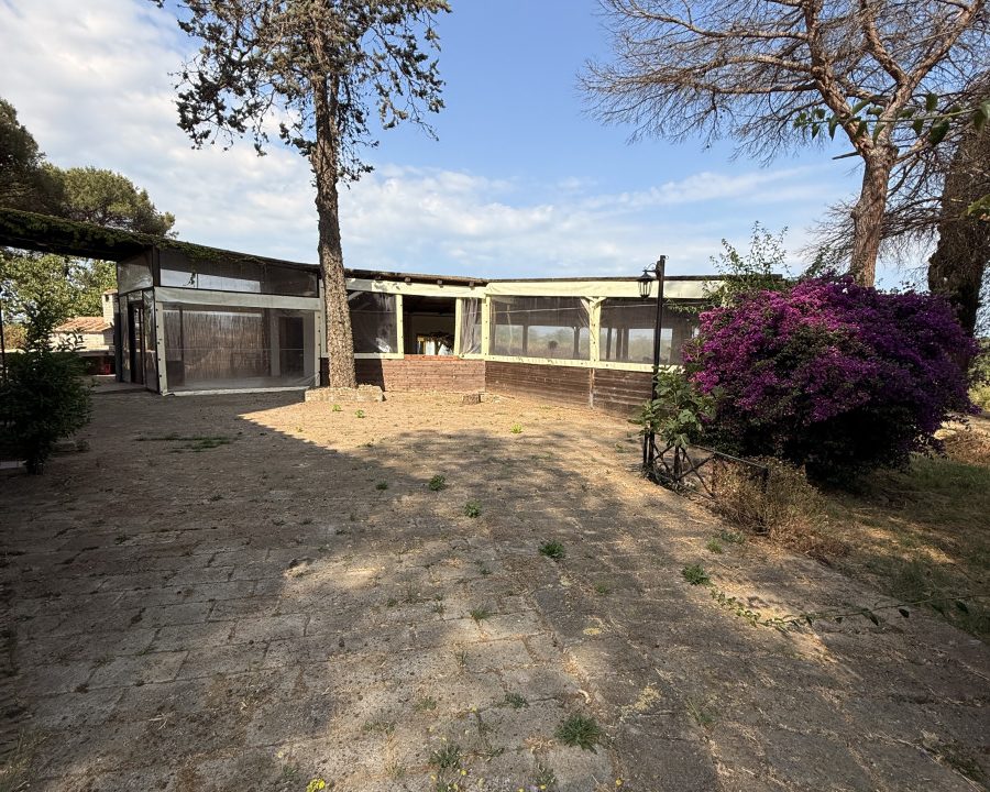 Casale con parco privato nella Residenza Aurelia – Castel di Guido (Roma)