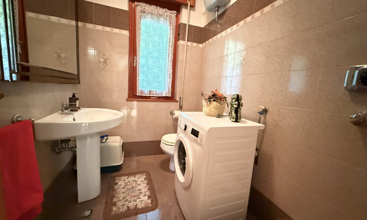 Villa Bifamiliare con Giardino e Box Auto - Bravetta | Roma