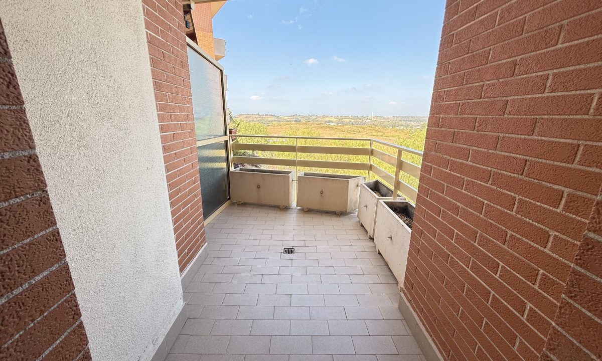 Ponte Galeria – Via di Monte Stallonara | Trilocale con box, posto auto e cantina | Classe B |