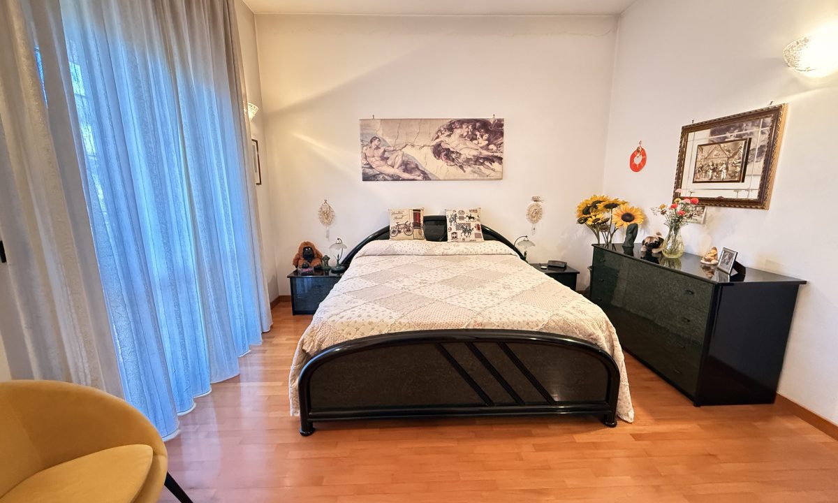 Villa Bifamiliare con Giardino e Box Auto - Bravetta | Roma