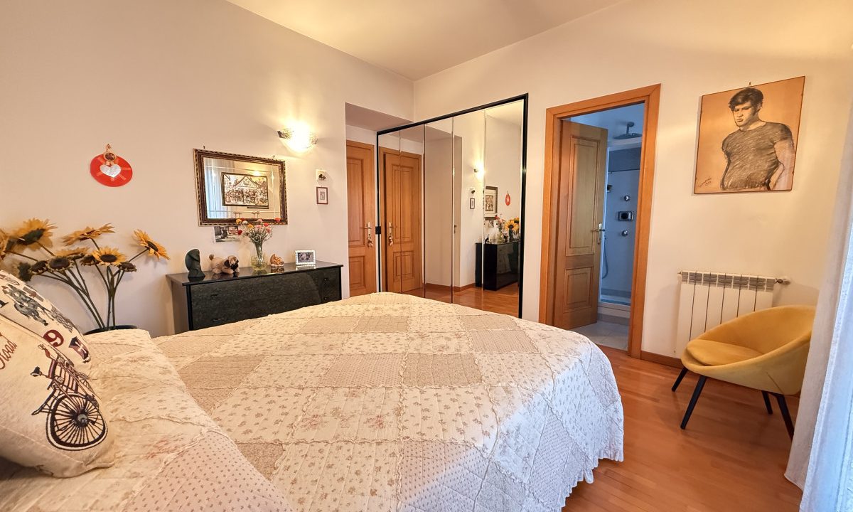 Villa Bifamiliare con Giardino e Box Auto - Bravetta | Roma