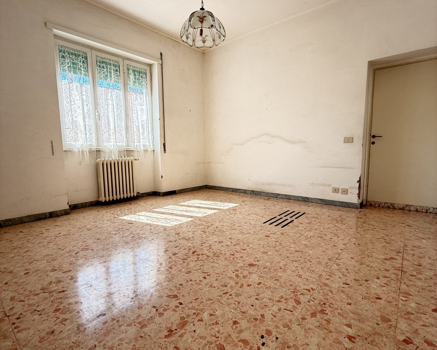 Villino cielo-terra con giardino e lastrico solare – Casetta Mattei