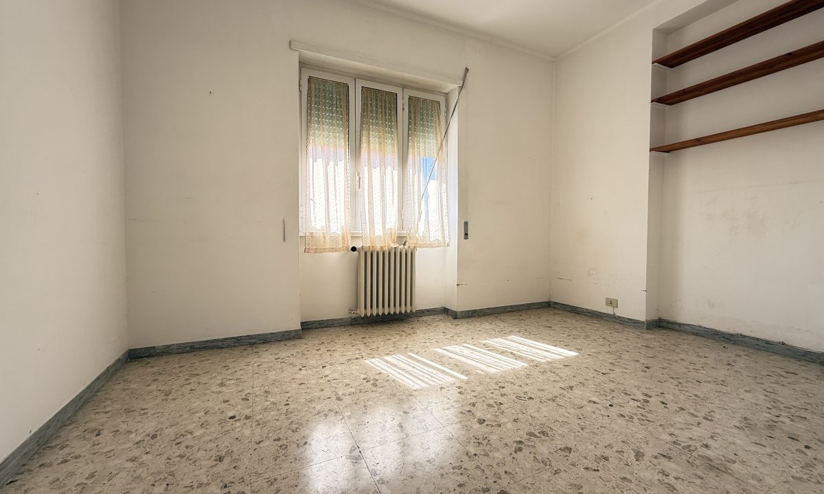 Villino cielo-terra con giardino e lastrico solare – Casetta Mattei