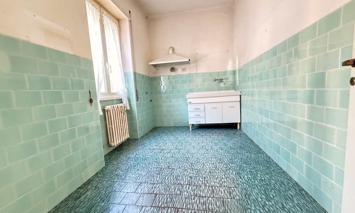 Villino cielo-terra con giardino e lastrico solare – Casetta Mattei
