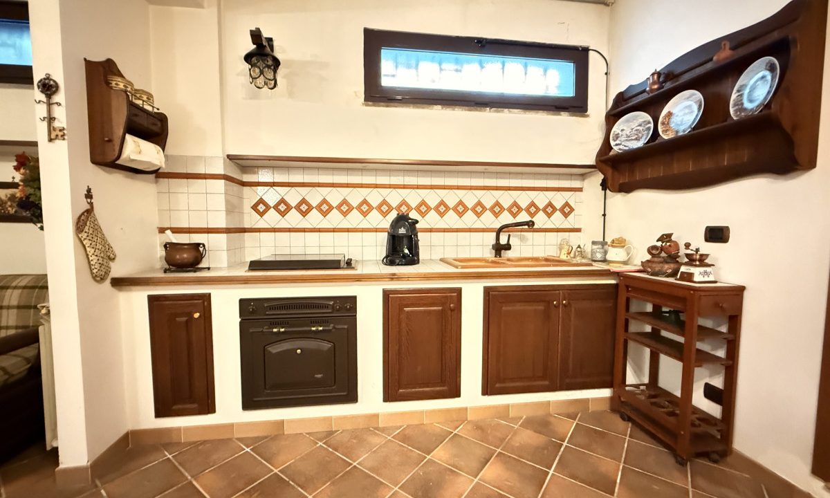 Villa Bifamiliare con Giardino e Box Auto - Bravetta | Roma