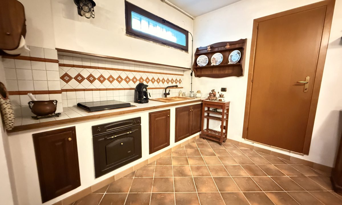 Villa Bifamiliare con Giardino e Box Auto - Bravetta | Roma