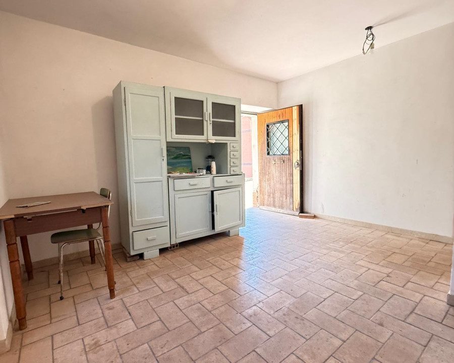 Villino cielo-terra con giardino e lastrico solare – Casetta Mattei