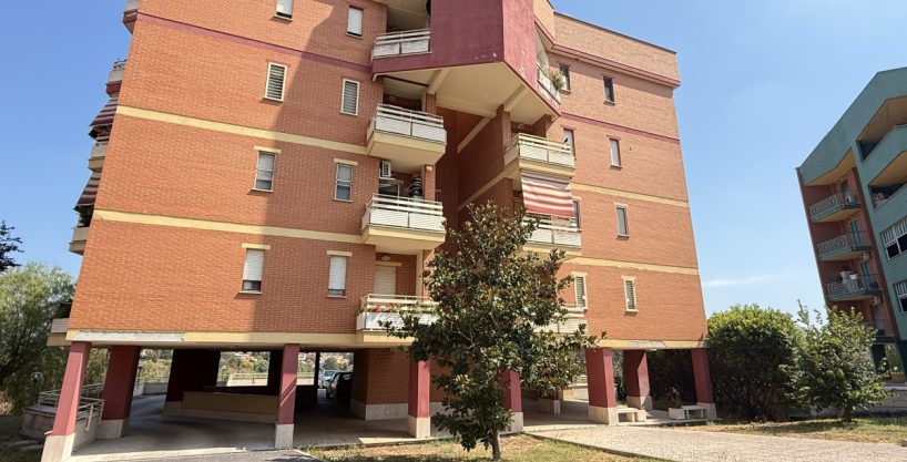 Ponte Galeria – Via di Monte Stallonara | Trilocale con box, posto auto e cantina | Classe B |