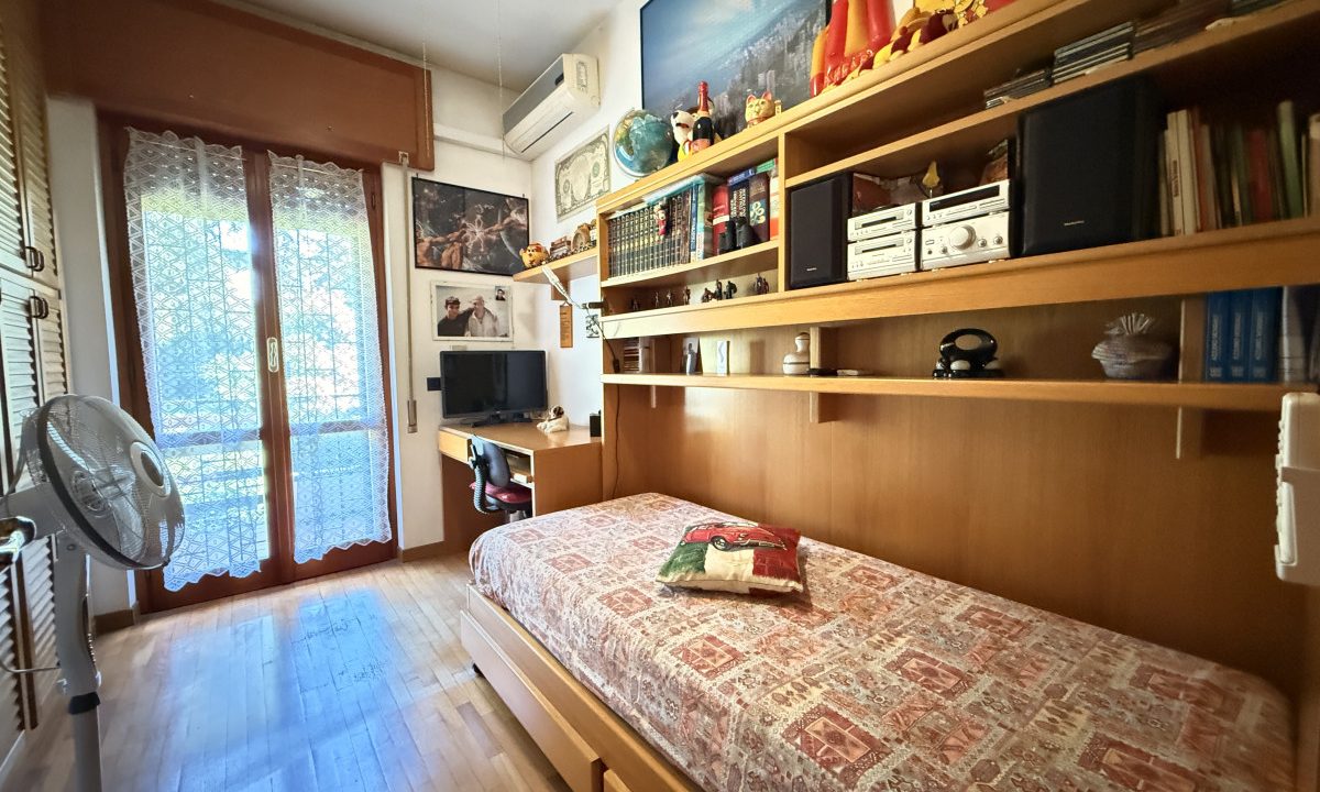Villa Bifamiliare con Giardino e Box Auto - Bravetta | Roma