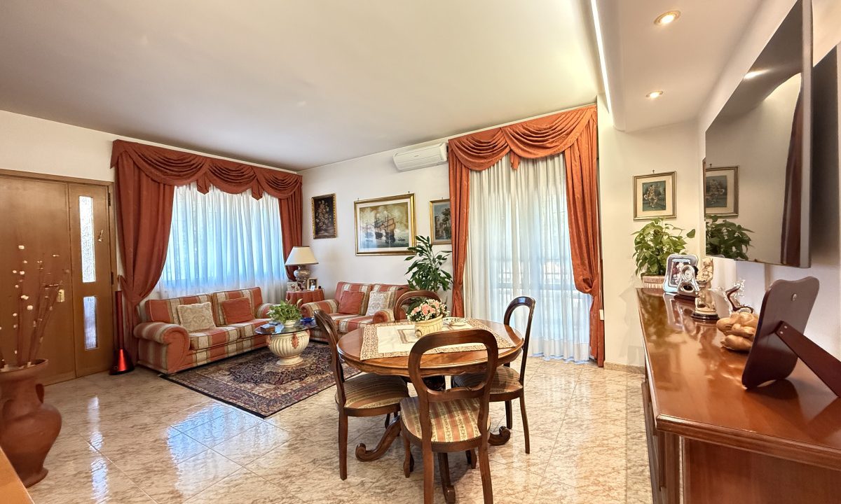 Villa Bifamiliare con Giardino e Box Auto - Bravetta | Roma