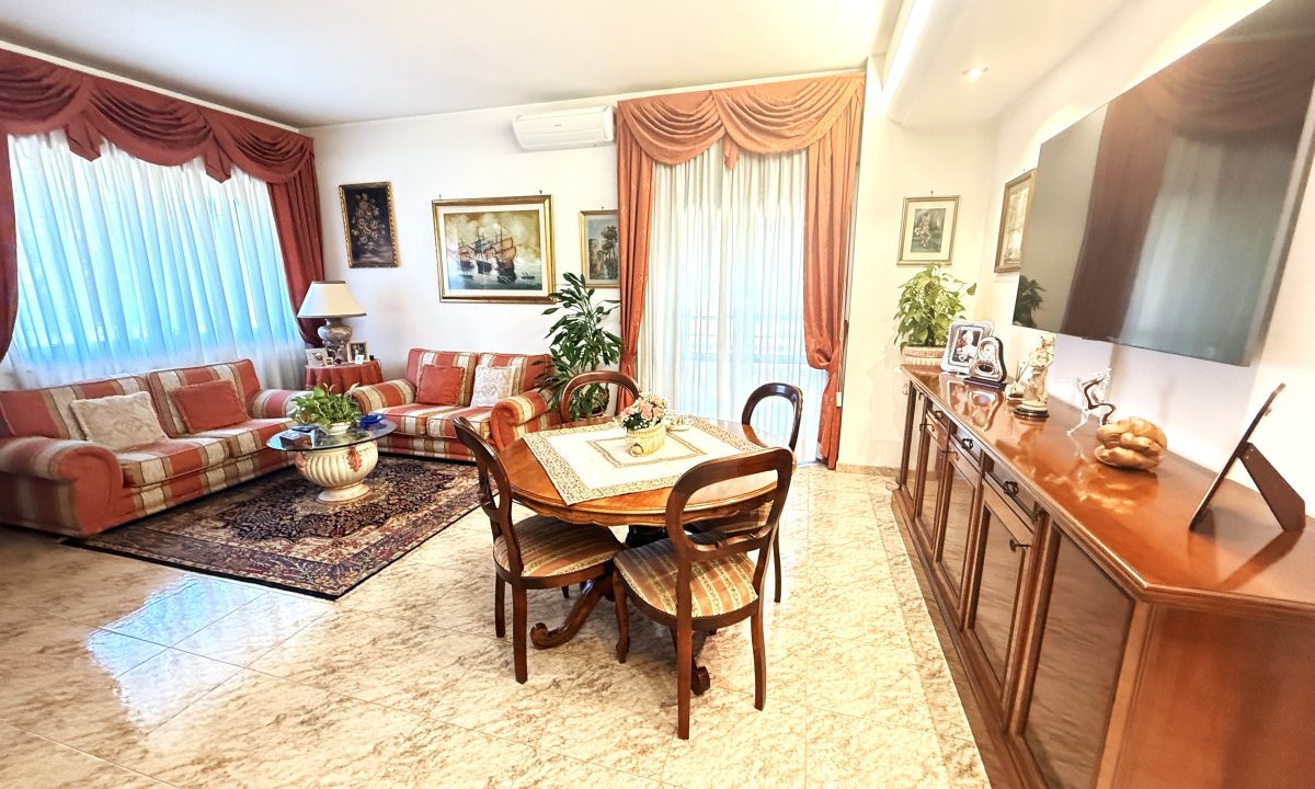Villa Bifamiliare con Giardino e Box Auto - Bravetta | Roma