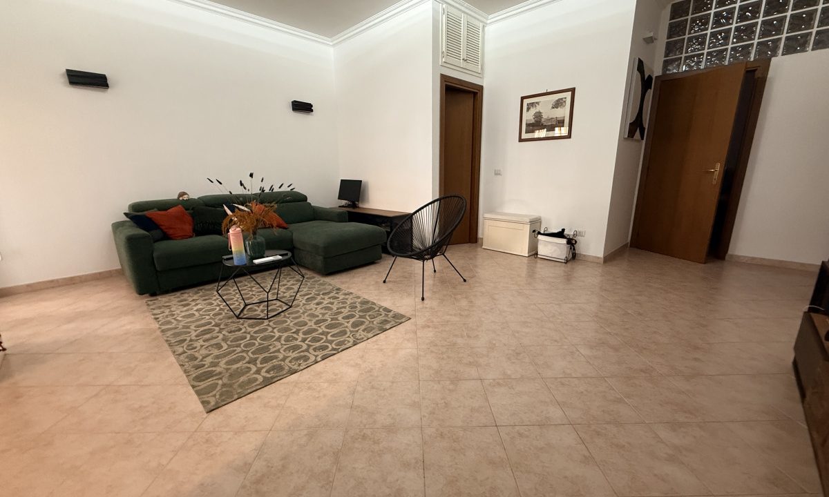 Bravetta – Via Silvestri | Ampio bilocale con balcone vivibile – Uso transitorio o foresteria