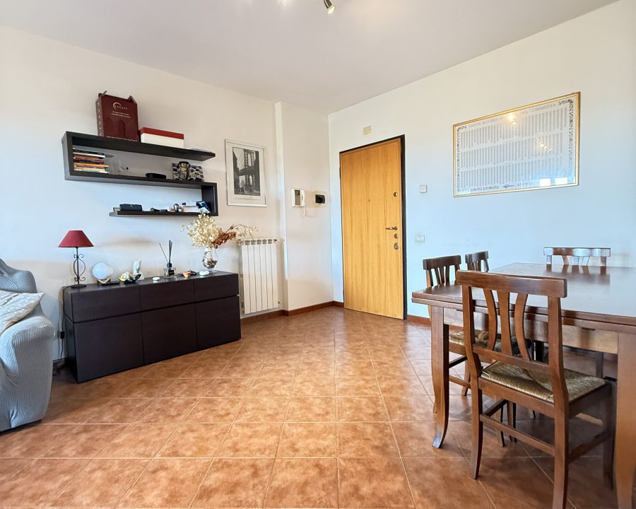 Ponte Galeria – Via di Monte Stallonara | Trilocale con box, posto auto e cantina | Classe B |