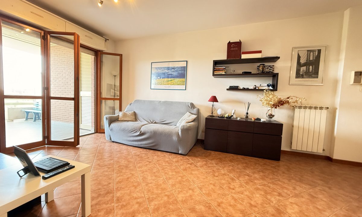 Ponte Galeria – Via di Monte Stallonara | Trilocale con box, posto auto e cantina | Classe B |