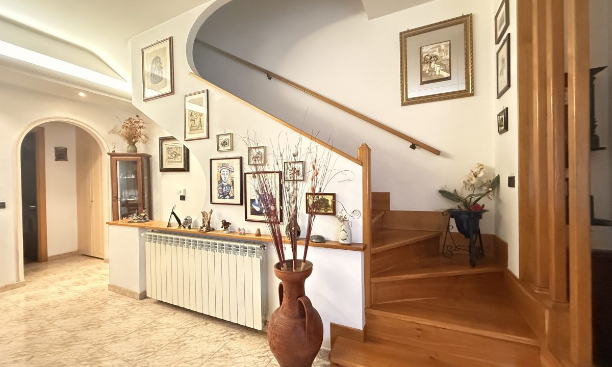 Villa Bifamiliare con Giardino e Box Auto - Bravetta | Roma