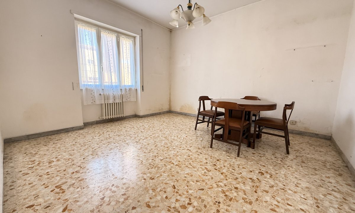 Villino cielo-terra con giardino e lastrico solare – Casetta Mattei