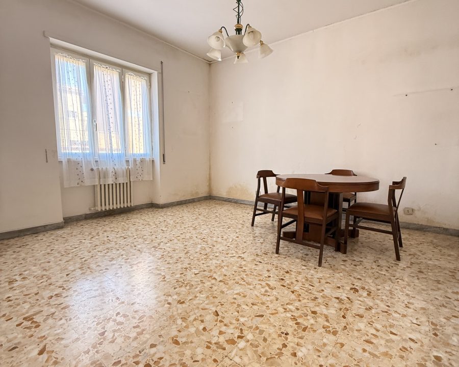 Villino cielo-terra con giardino e lastrico solare – Casetta Mattei