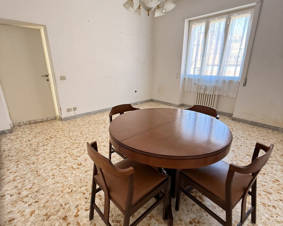Villino cielo-terra con giardino e lastrico solare – Casetta Mattei