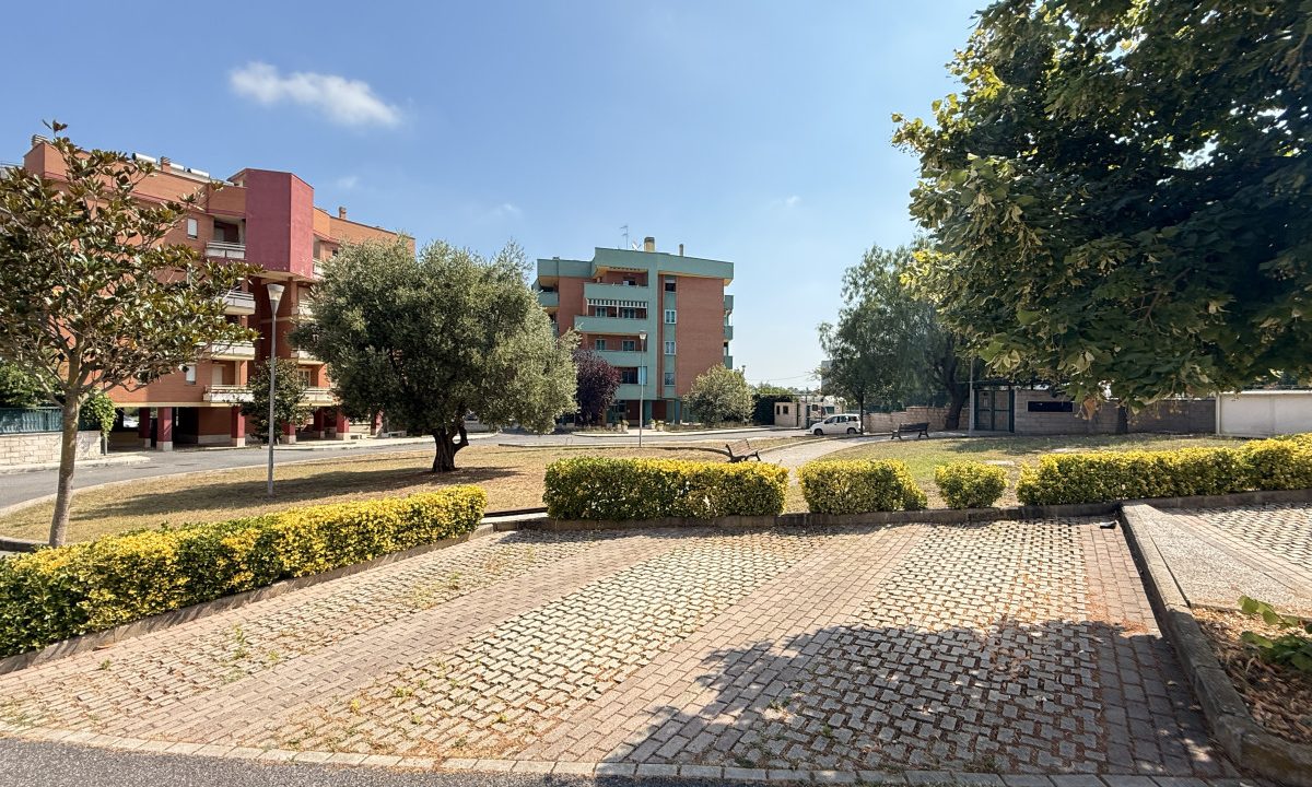 Ponte Galeria – Via di Monte Stallonara | Trilocale con box, posto auto e cantina | Classe B |