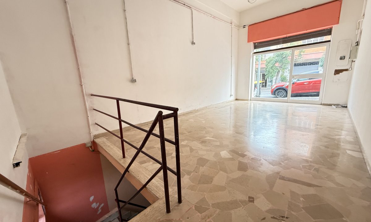LOCALE IN AFFITTO IN VIA SAN PANTALEO CAMPANO