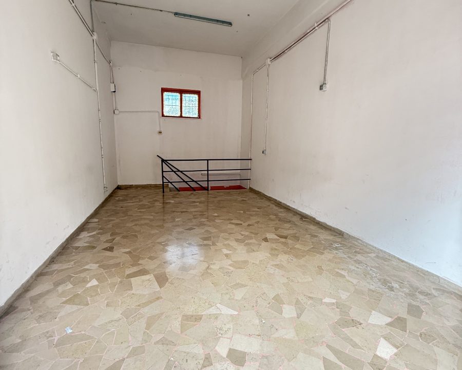 LOCALE IN AFFITTO IN VIA SAN PANTALEO CAMPANO