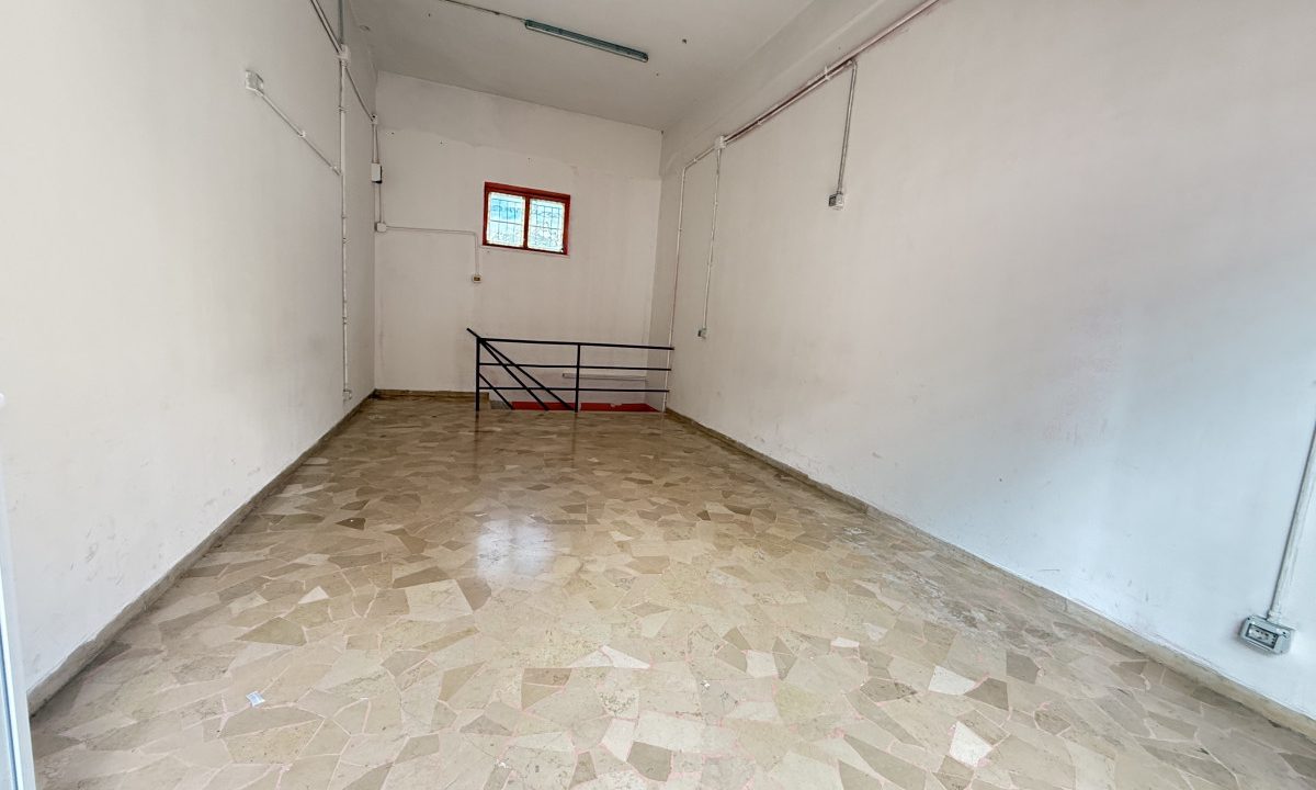 LOCALE IN AFFITTO IN VIA SAN PANTALEO CAMPANO