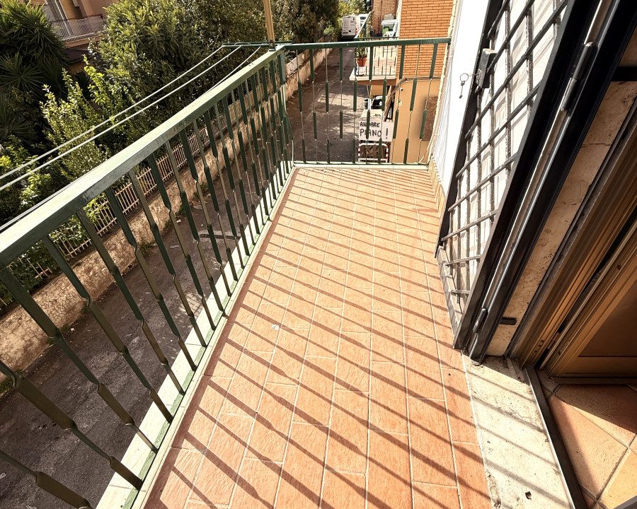 Appartamento in Vendita a Roma in Via dei Carraresi