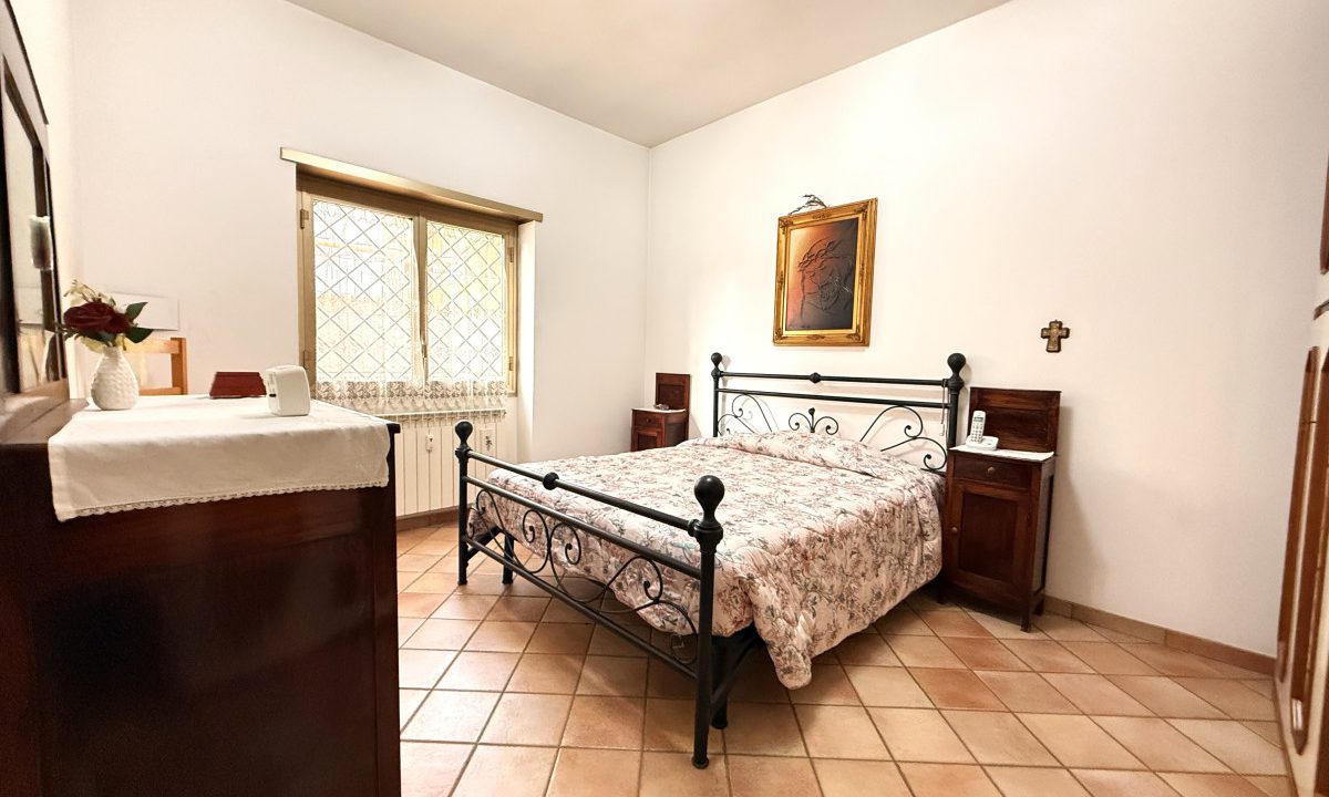 Appartamento in Vendita a Roma in Via dei Carraresi