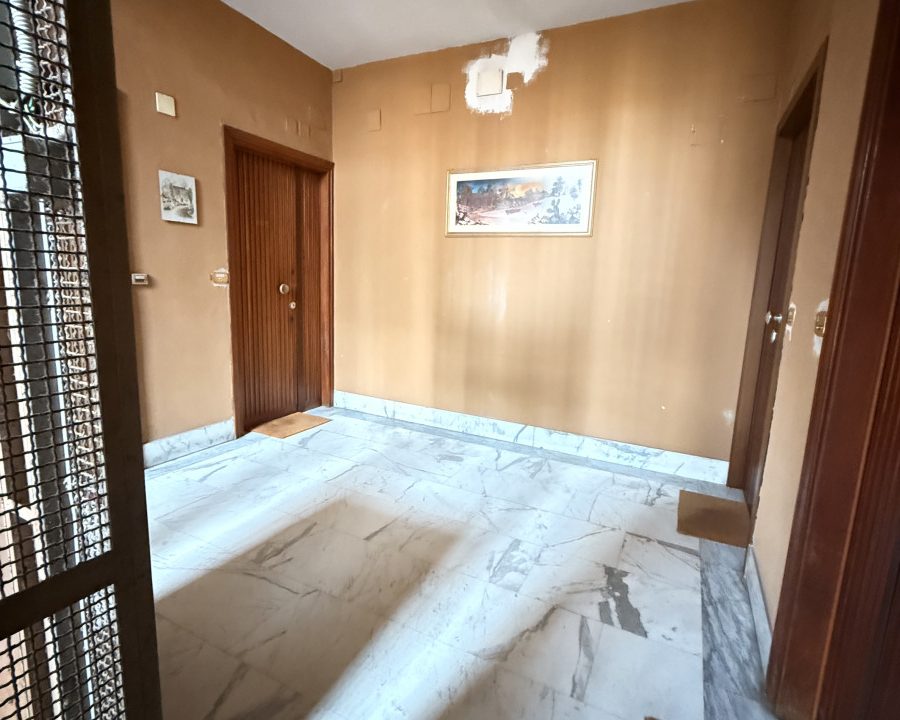 TRILOCALE IN VENDITA IN VIA EDOARDO JENNER