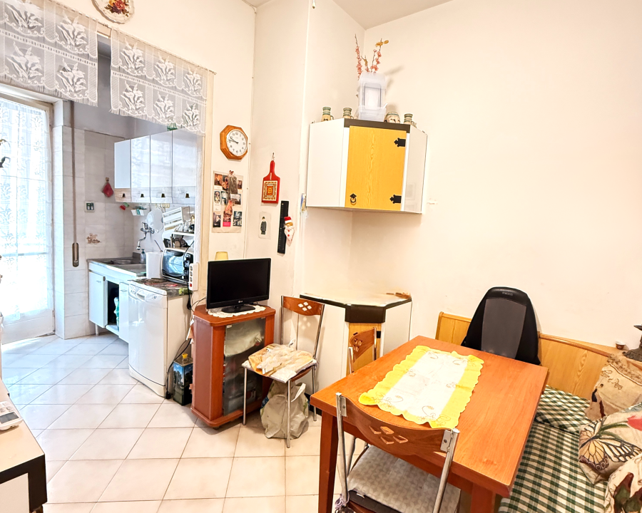 TRILOCALE IN VENDITA IN VIA EDOARDO JENNER