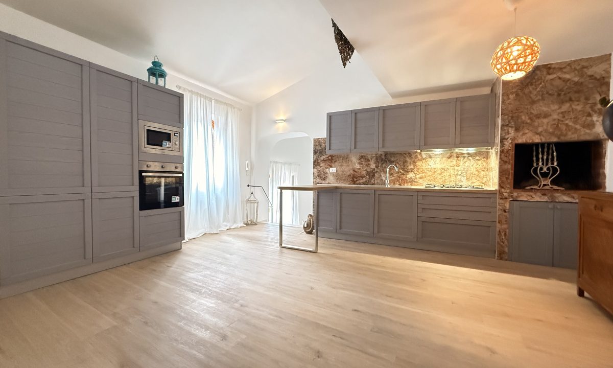 Appartamento in Vendita, Via della Catena - Terracina