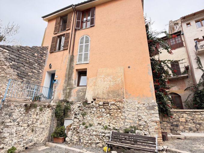 Appartamento in Vendita, Via della Catena - Terracina