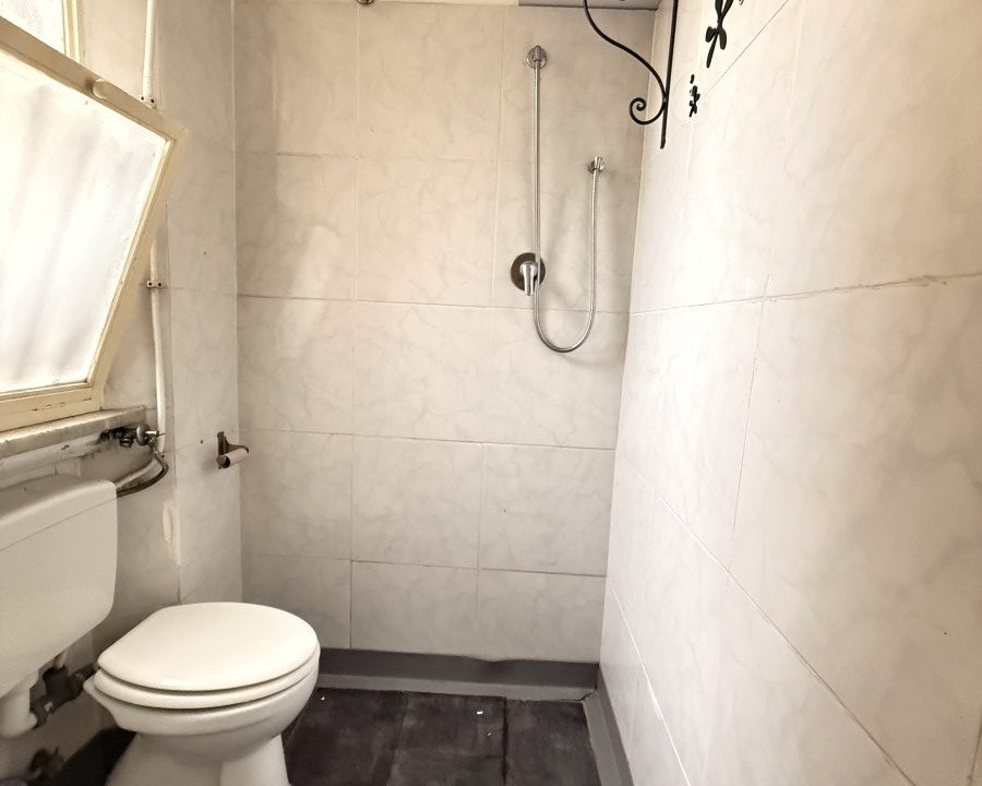 LOCALE COMMERCIALE IN AFFITTO – MONTEVERDE