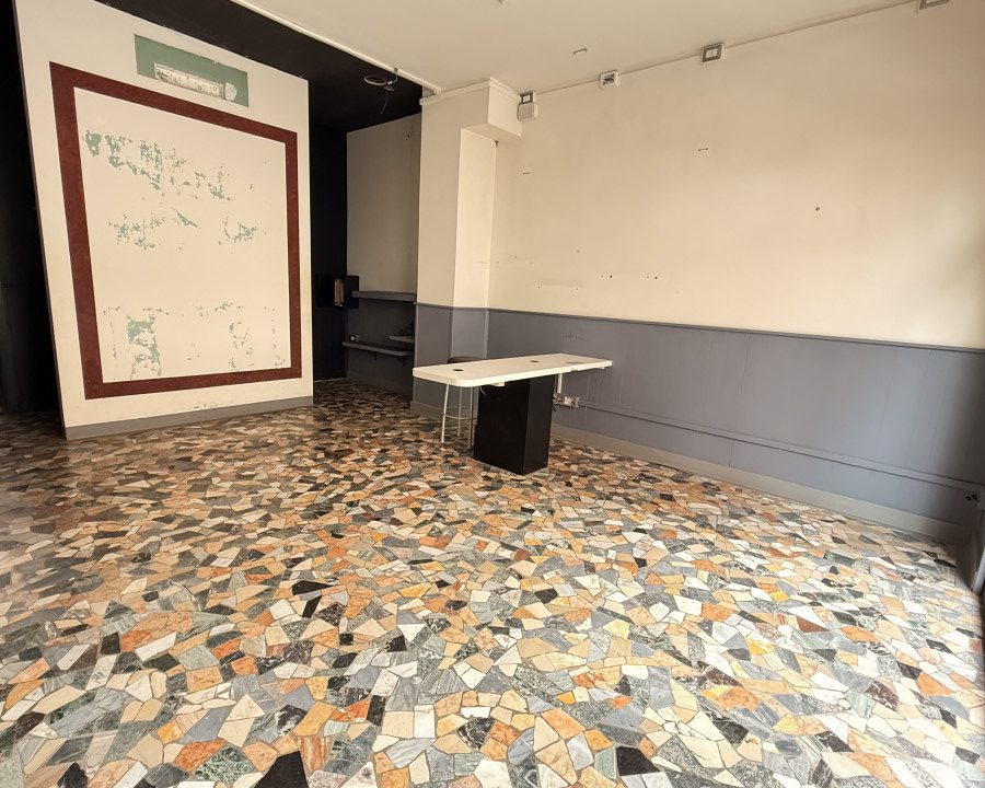 LOCALE COMMERCIALE IN AFFITTO – MONTEVERDE