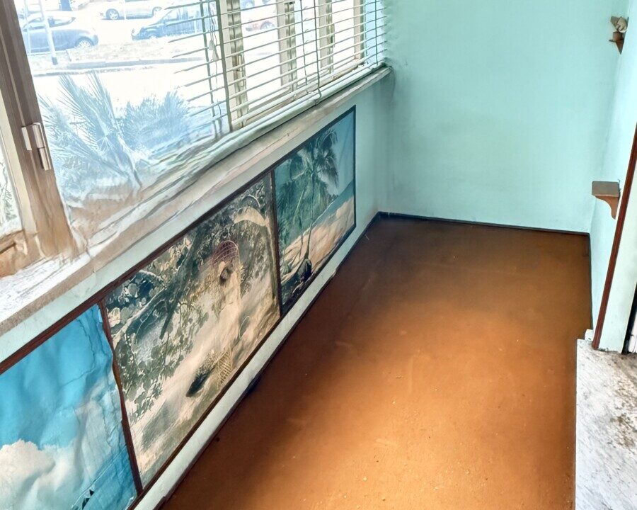 TRILOCALE IN VENDITA – VIA GIGI PEA CON CANTINA