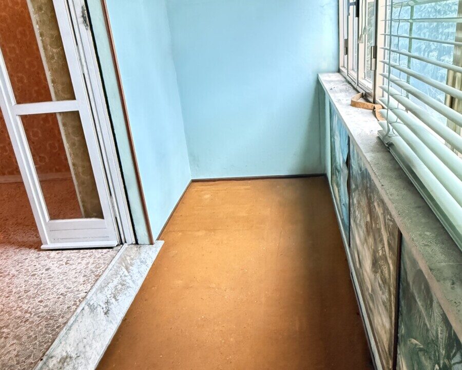 TRILOCALE IN VENDITA – VIA GIGI PEA CON CANTINA