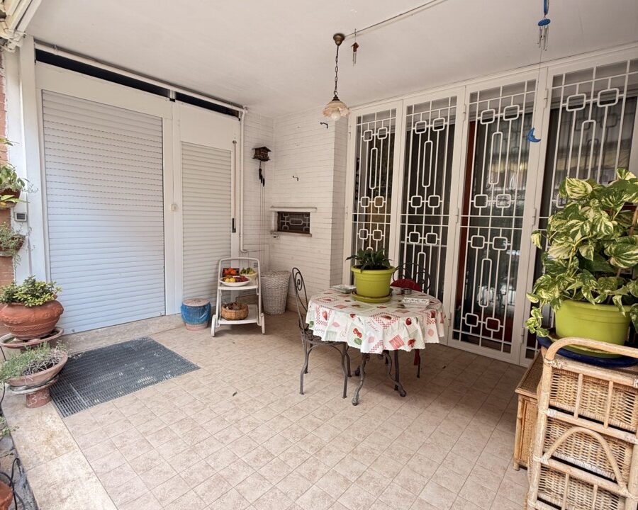 Splendido appartamento in Vendita - Via Roberto Ago con Giardino