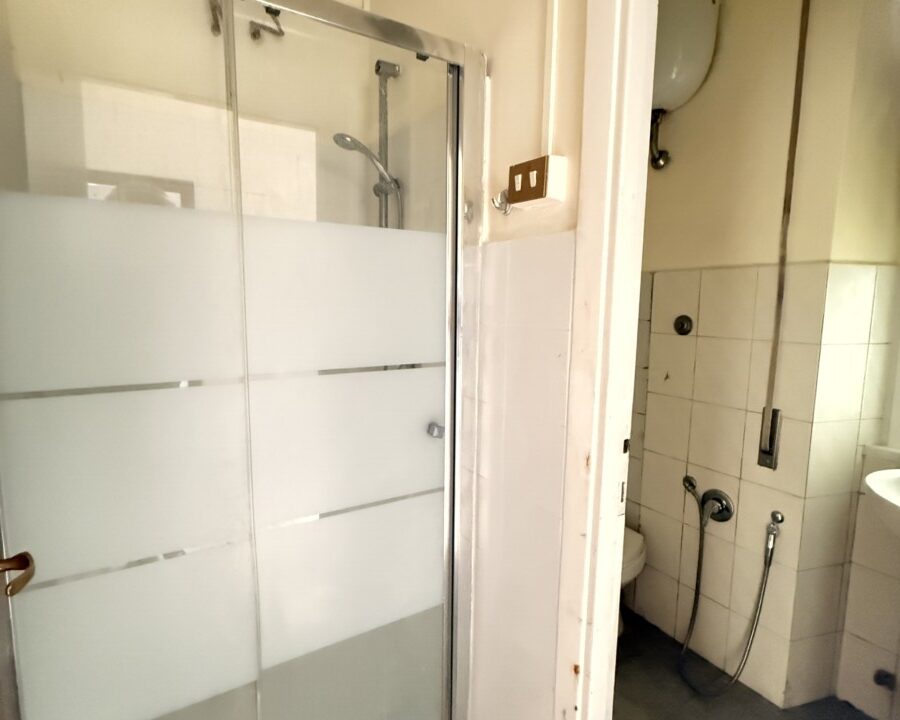 Trilocale in Vendita con Ampio Giardino e Posto Auto