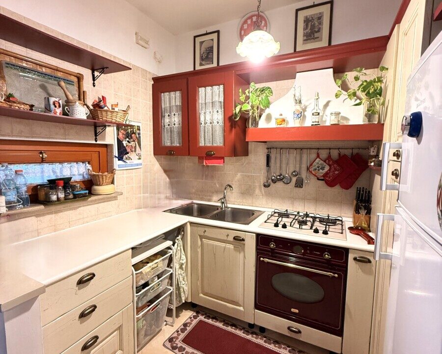 Splendido appartamento in Vendita - Via Roberto Ago con Giardino