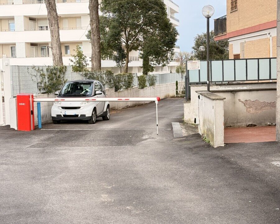 Via delle Vigne – Box auto in vendita