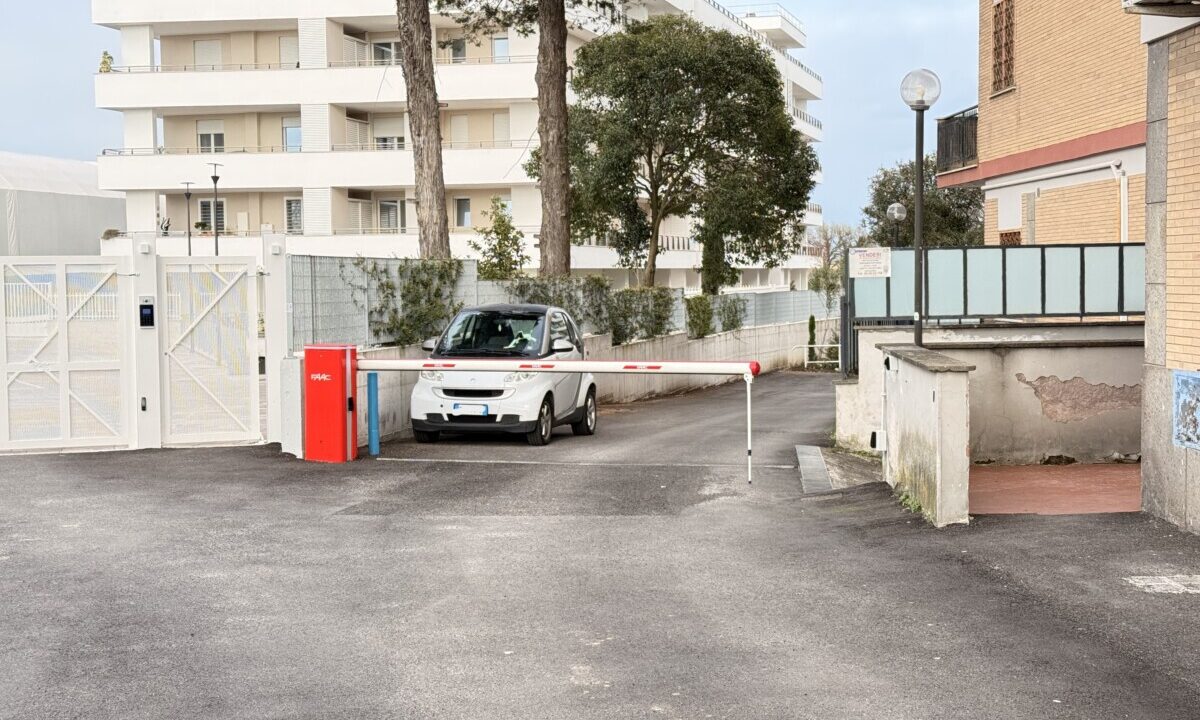 Via delle Vigne – Box auto in vendita