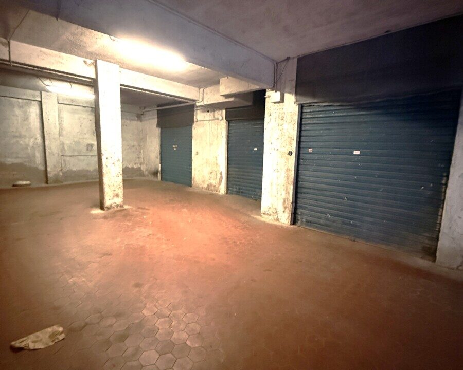 Via delle Vigne – Box auto in vendita